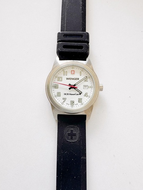 Wenger Swiss Made Quartz Watch 30mm White Dial Date Black Strap Runs